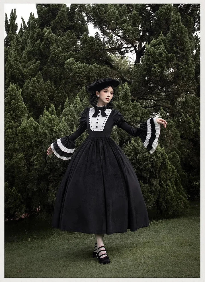 Classic Hepburn Style Black-white Velvet Elegant Long Sleeved Dress Lolita Bow Maxi Dress in Autumn and Winter OP