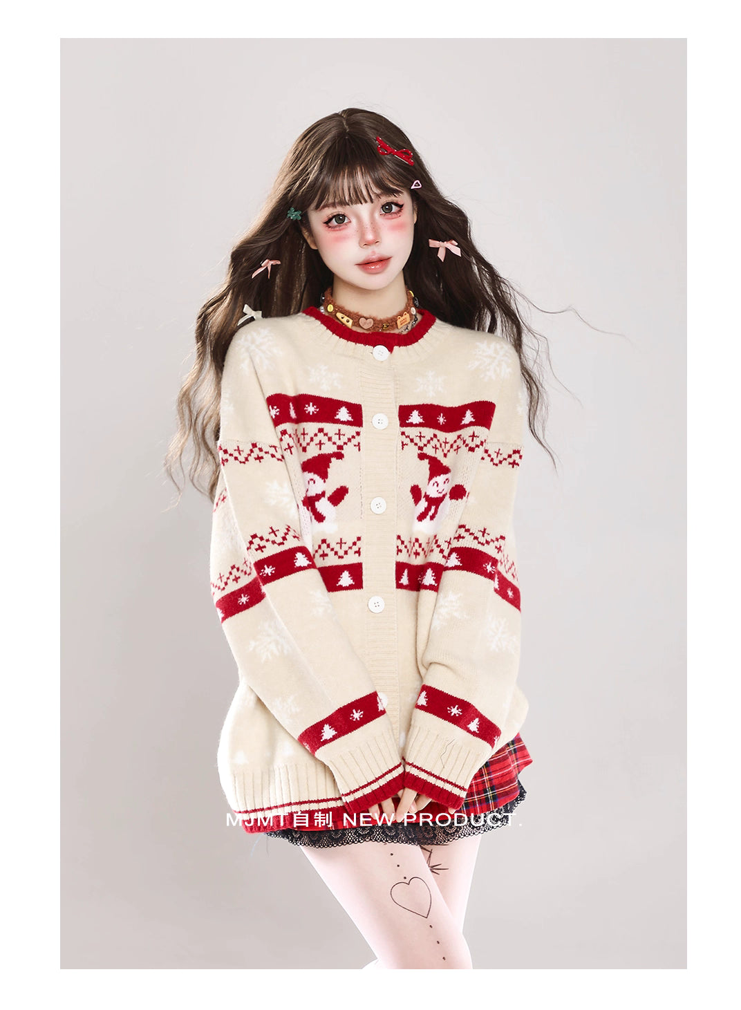 This unique cream and blue cardigan features a charming snowman Fair Isle pattern, blending whimsical holiday spirit with coziness. The relaxed open-front design offers effortless layering versatility. Crafted from soft, premium knit, it provides luxurious comfort for seasonal gatherings or casual wear. A perfect fusion of nostalgic craftsmanship and contemporary comfort for those seeking understated yet distinctive holiday style.