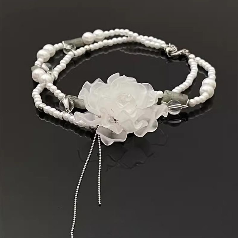 Lolita Necklace Accessories  Baroque White Floral Pearl Choker Lolita Elegant for Wedding