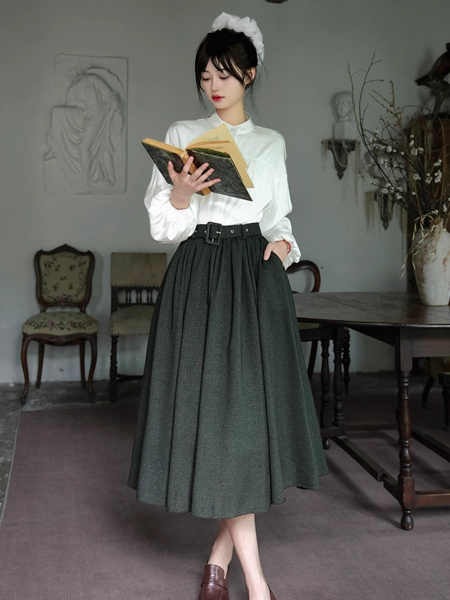 Description:
Step into refined elegance with this French vintage-inspired Lolita skirt, crafted in a sophisticated caramel and green-gray palette. Designed with a high waist and dramatic flared umbrella silhouette, this skirt flatters the figure while adding graceful movement to every step. The timeless vintage design makes it versatile for daily wear, tea party gatherings, or classic Lolita styling. Perfect for those who love understated charm with a touch of grandeur, this skirt blends comfort and eleganc