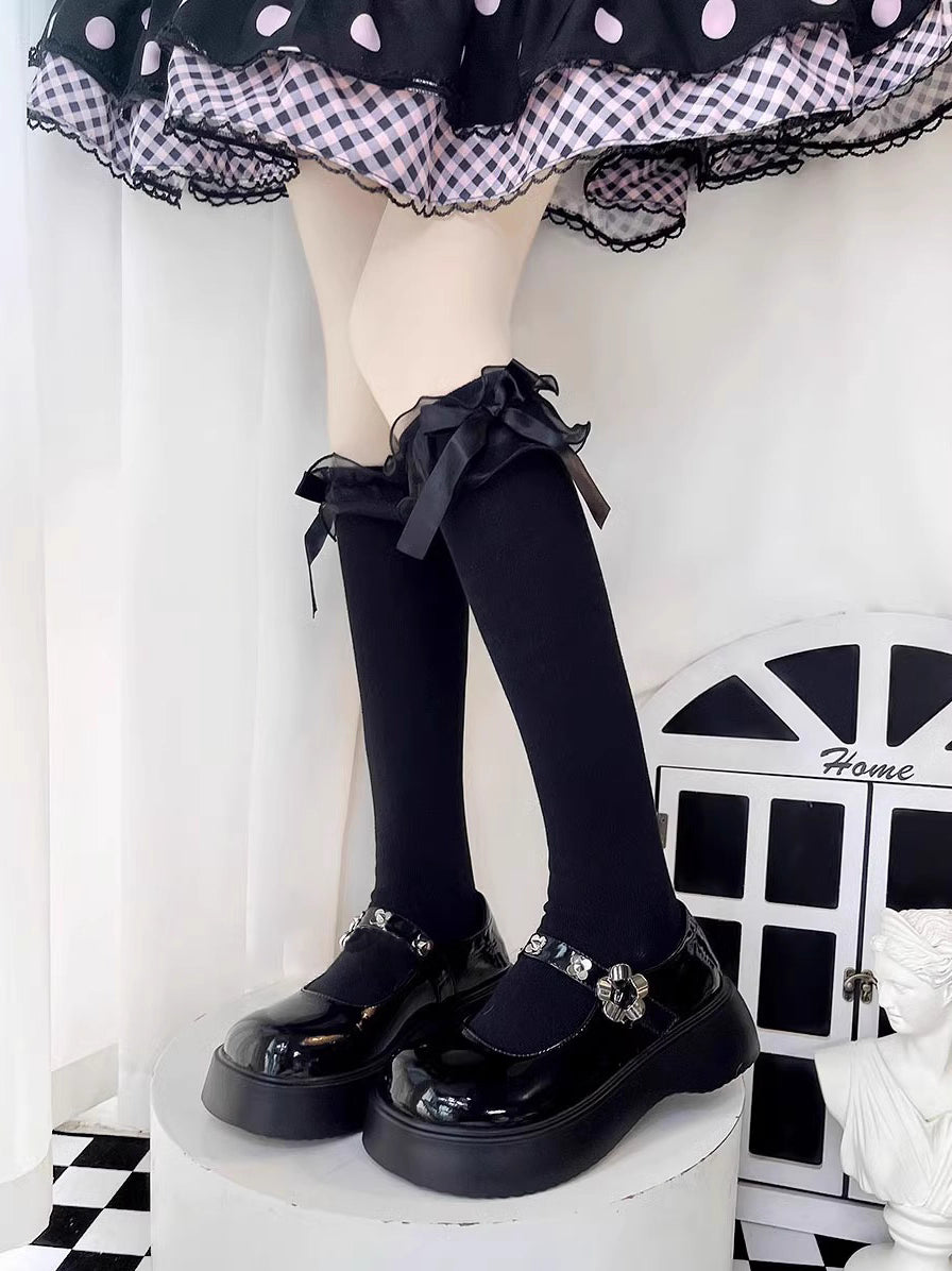 Design Concept:
These Lolita-style knee-high stockings are crafted from soft, breathable cotton, providing all-day comfort for daily wear or special occasions. Available in milk white and black, each pair is adorned with delicate lace trim and a cute bow accent, adding a charming, feminine touch to your outfit. Perfect for pairing with skirts, dresses, or Lolita ensembles to enhance a sweet, elegant aesthetic.