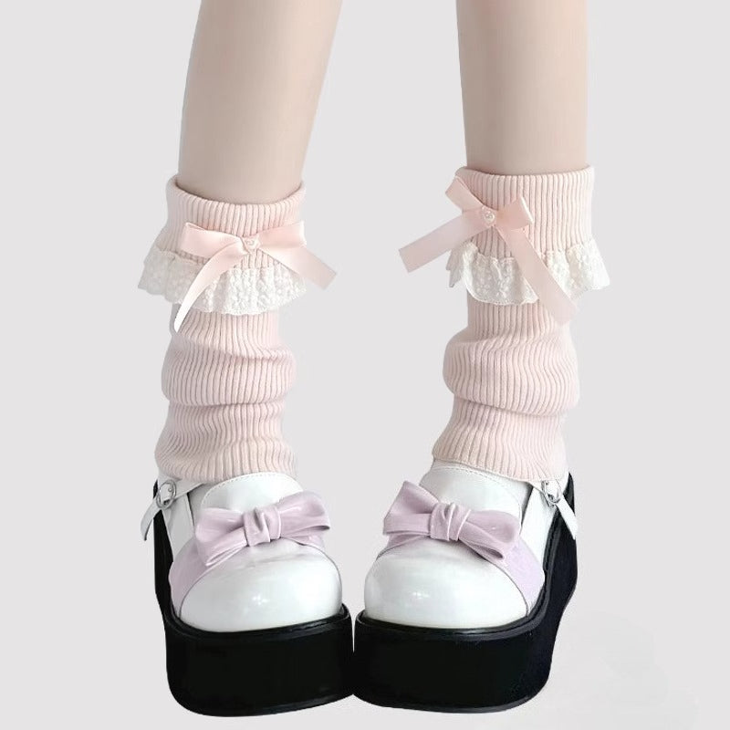 Design Concept:
Lolita Stockings Sweet Pearl Bow Knee-High Leg Warmers are designed with delicate pearl and bow accents, adding a charming and playful touch to any Lolita outfit. Crafted from soft, breathable fabric, these leg warmers provide a comfortable fit while maintaining a cute, feminine silhouette. Perfect for daily wear, tea parties, or casual Lolita gatherings, they pair beautifully with skirts, dresses, or layered outfits. Available in pink, white, black, and image color, these stockings are a