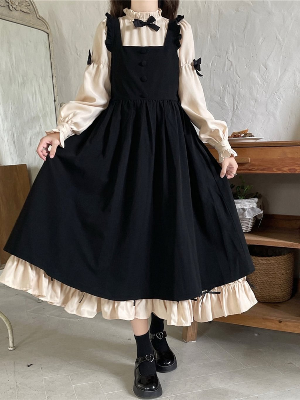 Plus Size Lolita Classic Japanese Ruffle Dress Two-piece Set with Bow