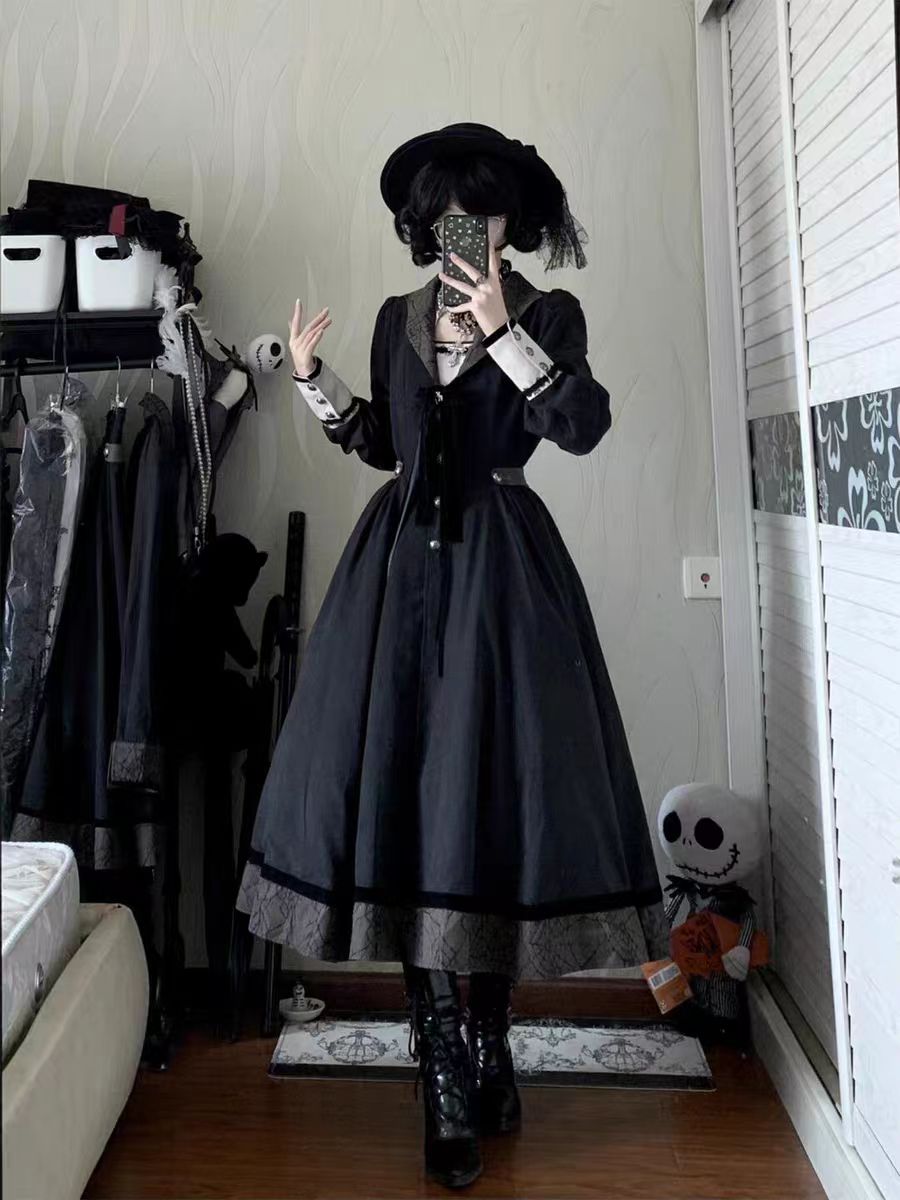 This Gothic Lolita Dark Elegant Dress is designed to highlight a refined and noble charm. Featuring a slim-fit waistline that enhances the silhouette, it creates an elegant and flattering figure. The long vintage-inspired skirt adds dramatic flow, while the dark gothic tone conveys mystery and allure. Perfect for formal gatherings, themed events, or daily elegance, this dress combines timeless sophistication with the enchanting essence of Lolita fashion.