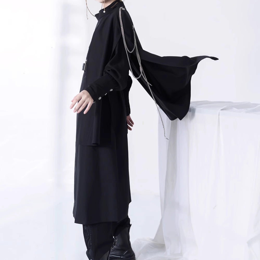 Design Concept:
This Lolita-style cape coat in deep black combines vintage charm with a modern streetwear edge. Designed to be both slimming and stylish, the flowing silhouette offers a dramatic yet elegant look. Perfect for layering over Lolita outfits or for making a statement in casual daily wear and tea party gatherings.