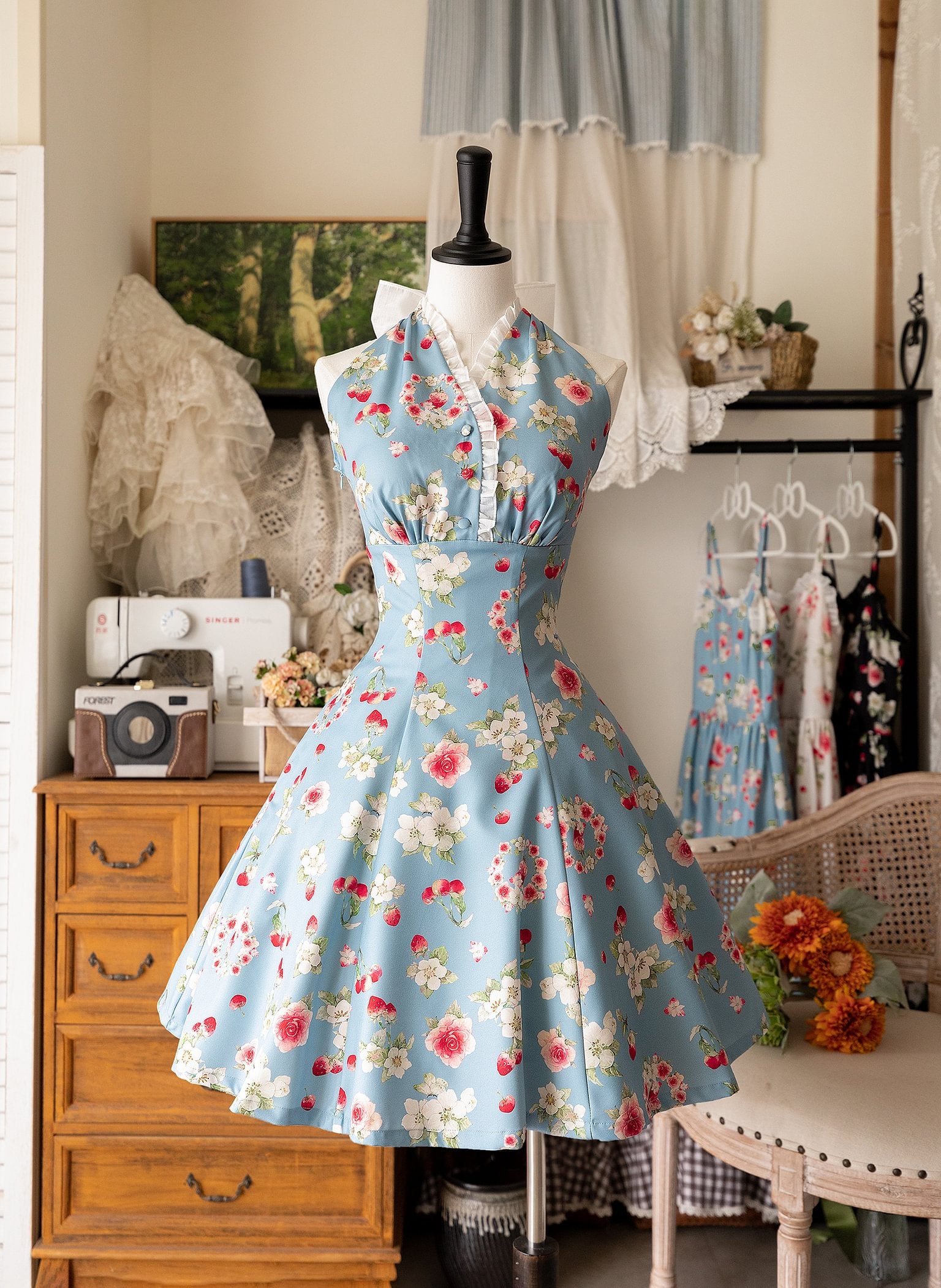 Qi Lolita Classic Vintage Spring and Summer Elegant Polka Dot Sleeveless Dress Lolita