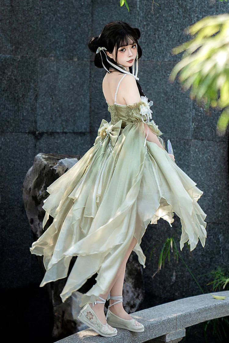 "Silk and Poetry" — This dress draws inspiration from the graceful fusion of 1930s Shanghai art deco elegance and the untamed beauty of Jiangnan landscapes. The halter neckline echoes the minimalist charm of vintage cheongsam, while asymmetrical ruffles emulate the organic flow of lotus leaves on water—blending structured tradition with whimsical movement.