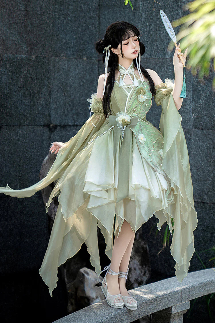 "Silk and Poetry" — This dress draws inspiration from the graceful fusion of 1930s Shanghai art deco elegance and the untamed beauty of Jiangnan landscapes. The halter neckline echoes the minimalist charm of vintage cheongsam, while asymmetrical ruffles emulate the organic flow of lotus leaves on water—blending structured tradition with whimsical movement.