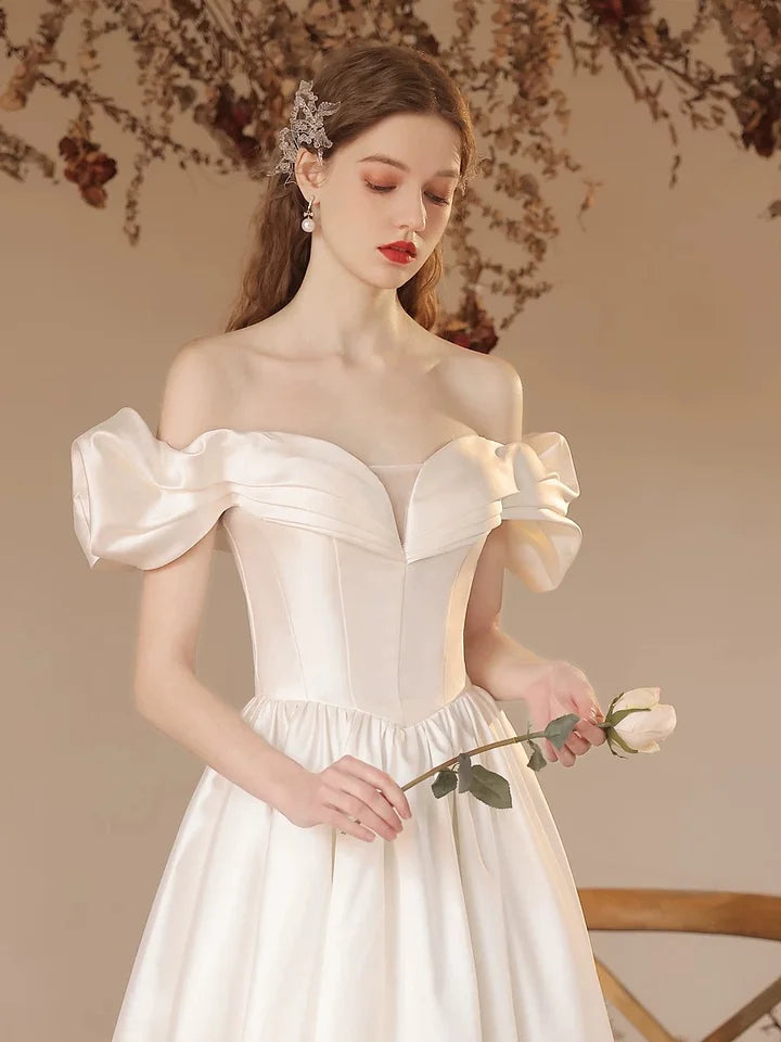 White Satin One Shoulder Wedding Dress Elegant Bridal Ball Gown Princess Dresses
