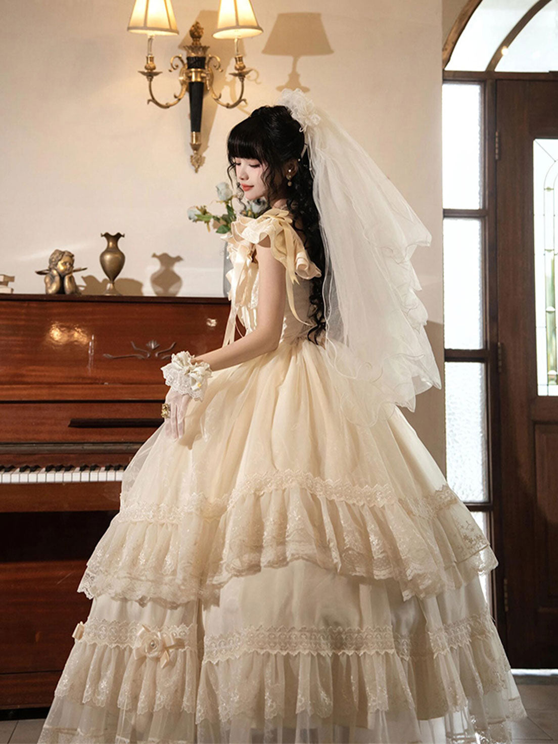 Hime Lolita Tea Party Fashion Camellia Moonlight Ivory White Wedding Ruffled Ball Gown