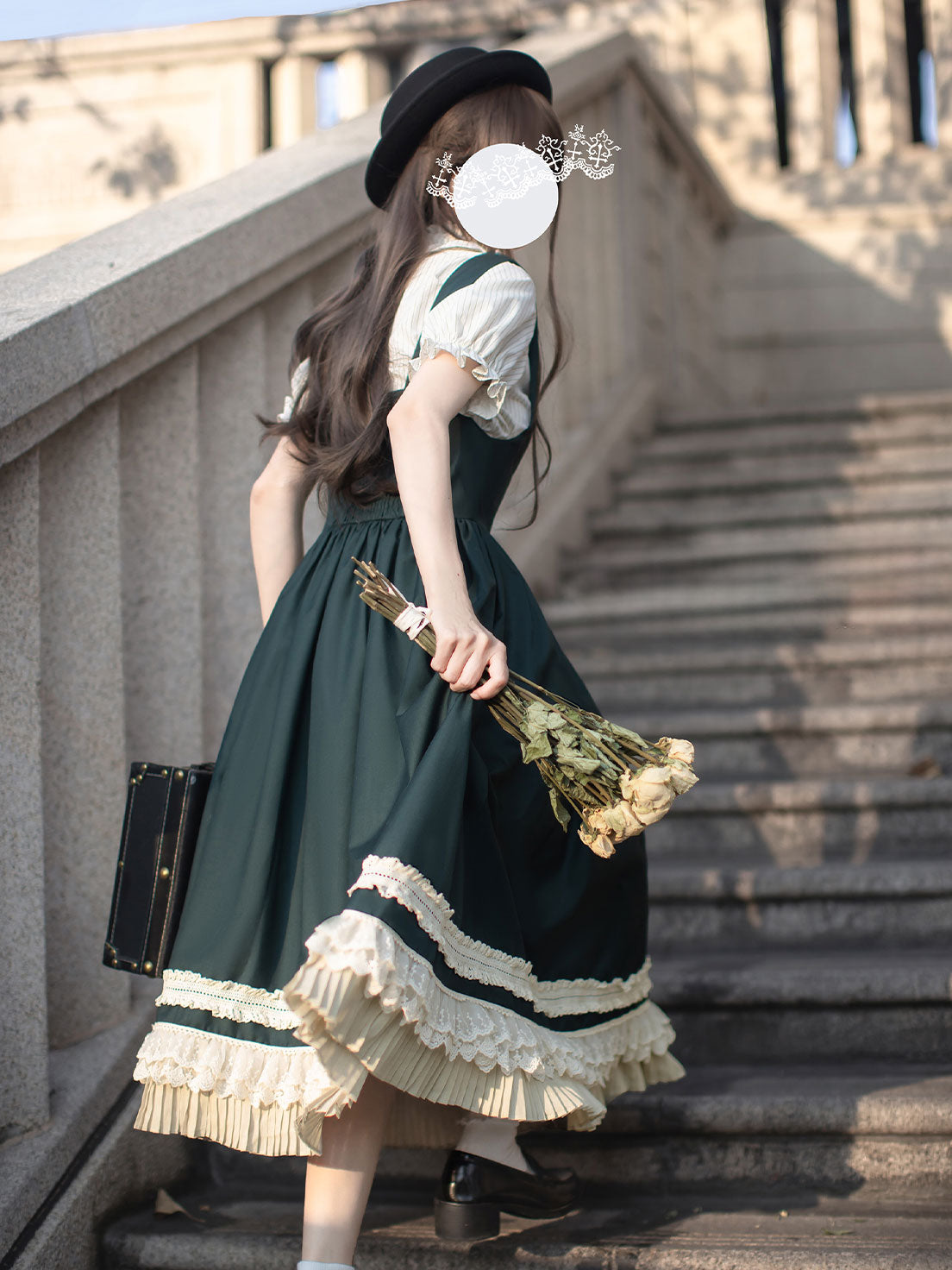 Classic Lolita Gold Buttoned Dark Green School Dress College Style Summer Courtyard Light Lolita