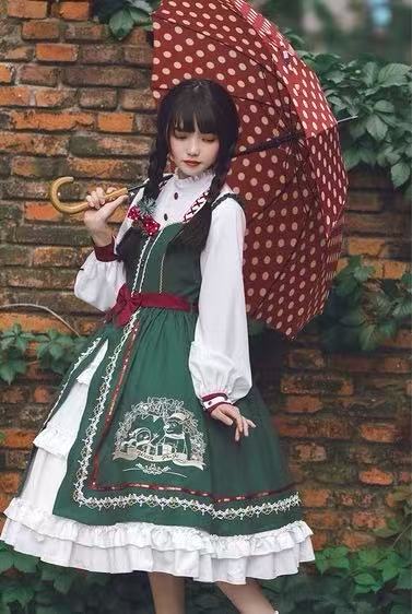 Design Concept:
This Classic Lolita green dress features a doll-like two-piece look with a charming bow and ruffle collar, combining elegance with a playful aesthetic. The soft green tone adds a fresh and delicate touch, enhancing the overall classic Lolita style. Product Details: The product includes one dress designed to create the appearance of a layered outfit, offering a refined and sweet look suitable for various occasions.