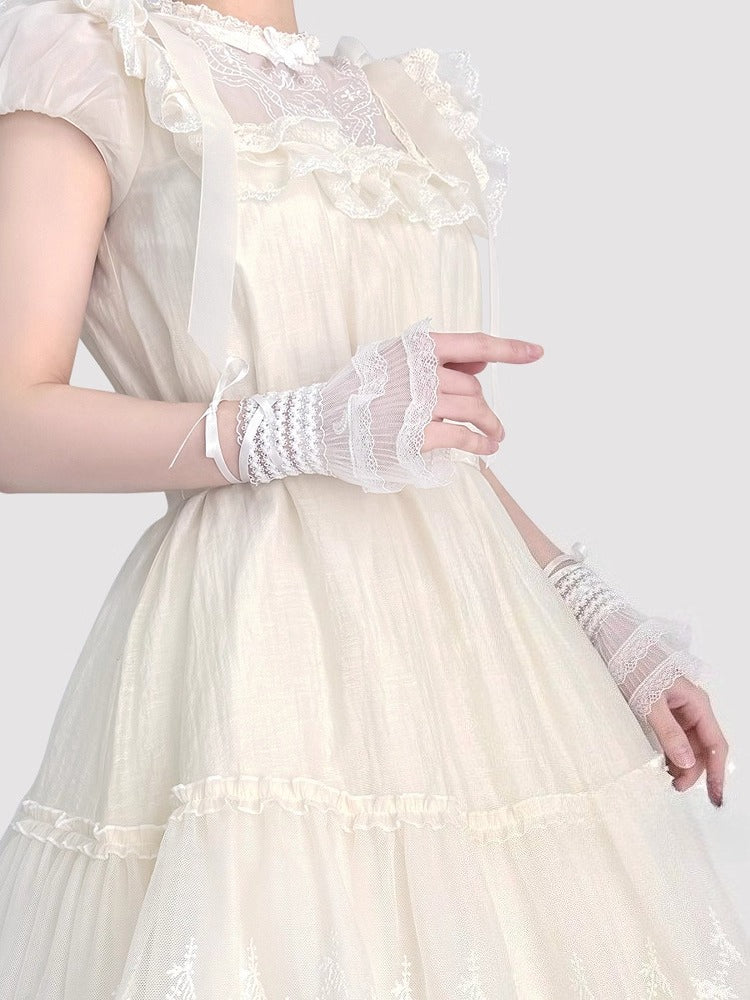 Design Concept:
These Lolita hand accessories feature delicate lace and ribbon details, designed in both white and black versions. The ballet-inspired sleeves add an elegant, graceful touch, perfect for bridal or cosplay outfits. Each sleeve measures approximately 13cm in length, making them a charming and versatile addition to your Lolita wardrobe. Crafted with attention to detail, these sleeves combine sweet aesthetics with cosplay functionality.