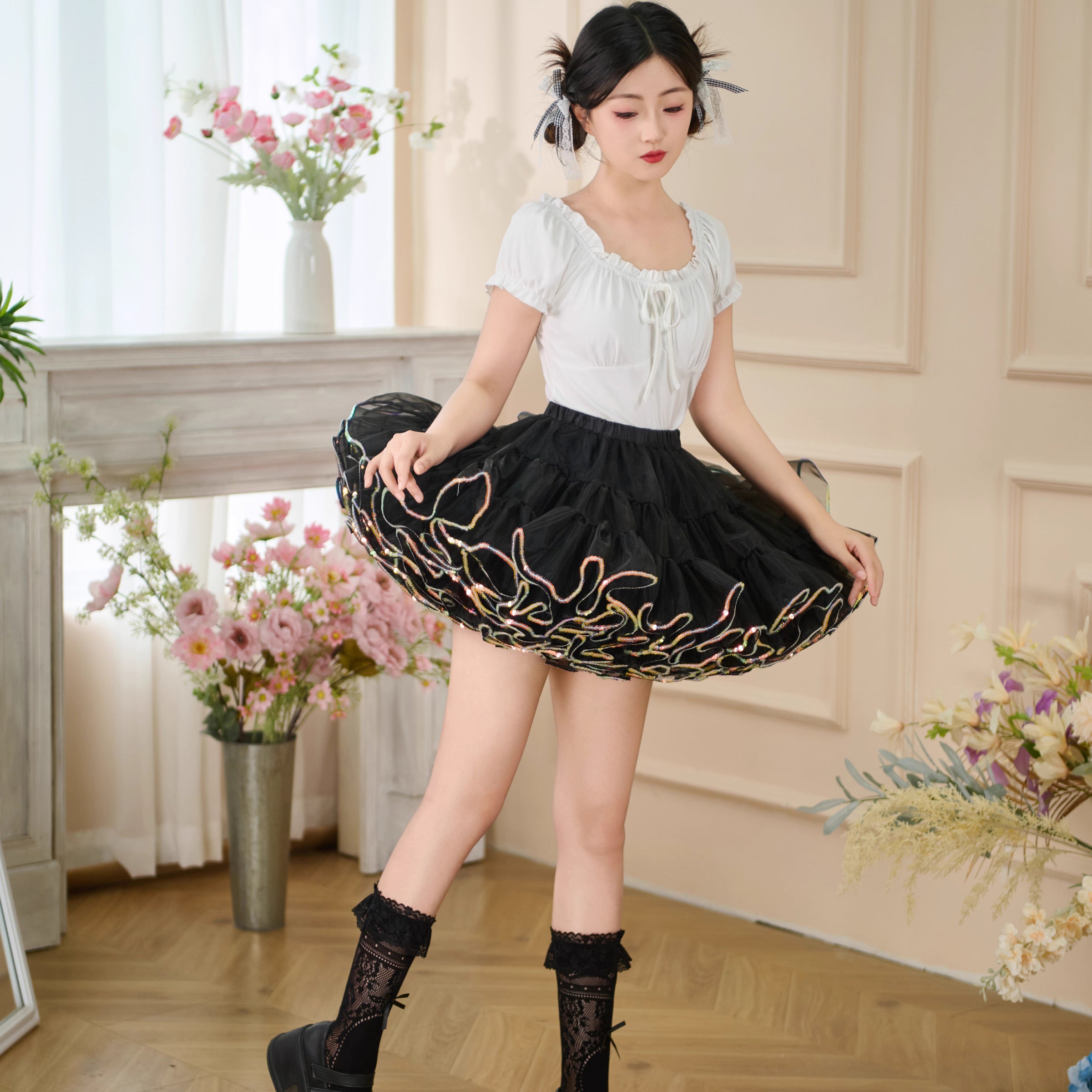 Lolita Petticoat Super Fluffy - Sparkle Trim Mid Rise Short Crinoline in Black White