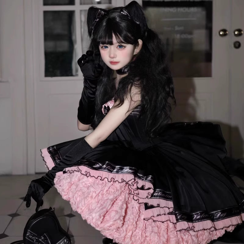Design Concept:
This Sweet Lolita short princess dress in black and pink combines playful charm with elegant design. Crafted from high-quality fabric, it features a fitted bodice with delicate straps, a flared skirt, and includes a petticoat for extra volume. Perfect for student events, parties, tea ceremonies, or cosplay, this dress captures a youthful yet refined aesthetic, making it a standout choice for any special occasion. The set includes both the dress and the petticoat.