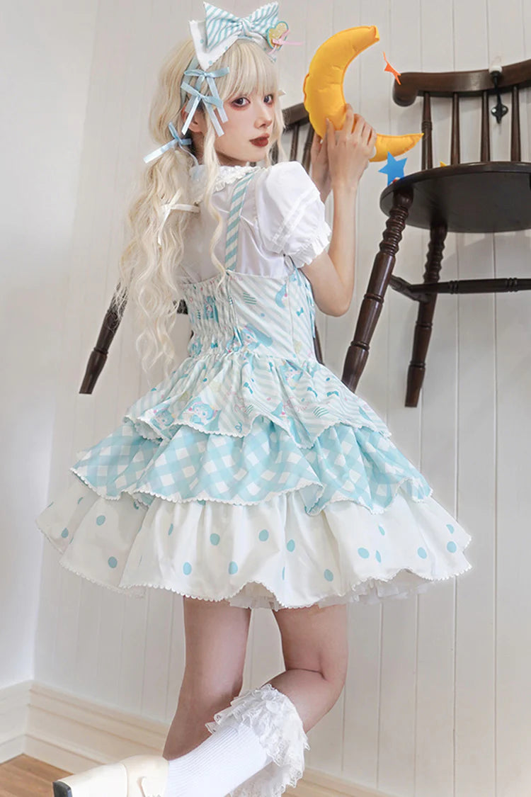 Design Concept:
This Sweet Lolita blue sleeveless JSK dress features a three-layer printed design with charming bow details, combining sweetness and elegance in a classic Lolita style. The layered silhouette adds volume and grace, making it a perfect choice for creating a dreamy and playful look. The product includes one JSK dress.