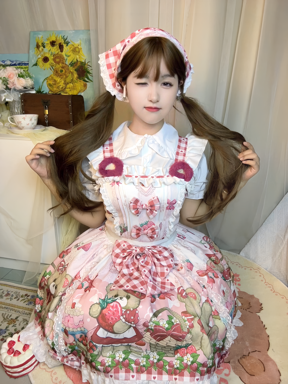 Sweet Lolita Cake Dress Tea Party Fashion Pink White Bear Strawberry Print Bow Accents Lolita Dress