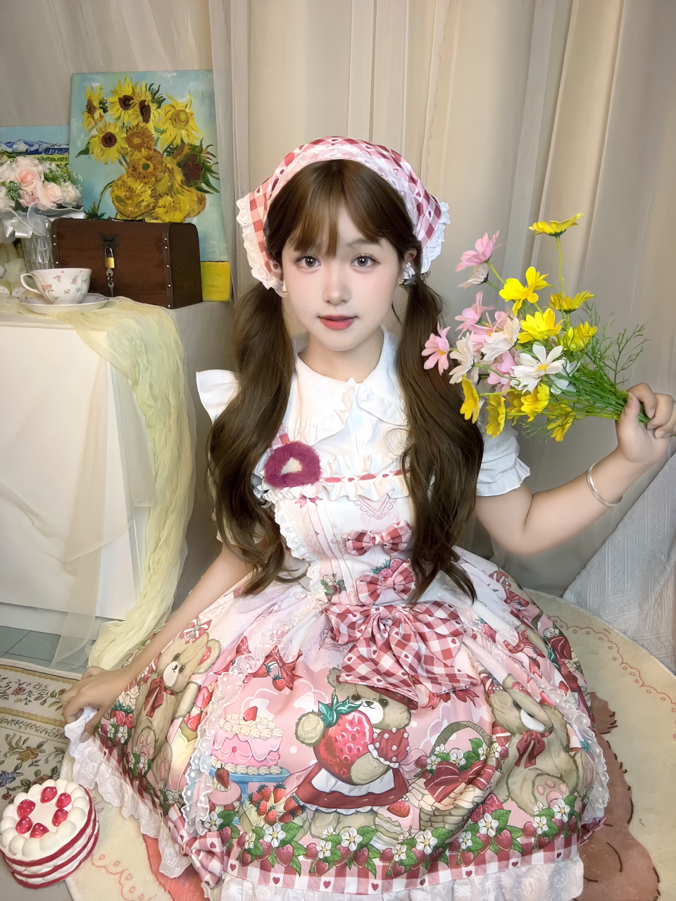 Sweet Lolita Cake Dress Tea Party Fashion Pink White Bear Strawberry Print Bow Accents Lolita Dress