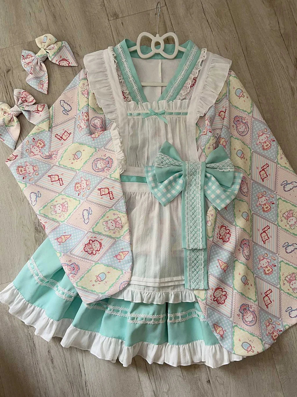 Sweet Lolita Maid Outfit Green Motif Embellished Apron Dress
