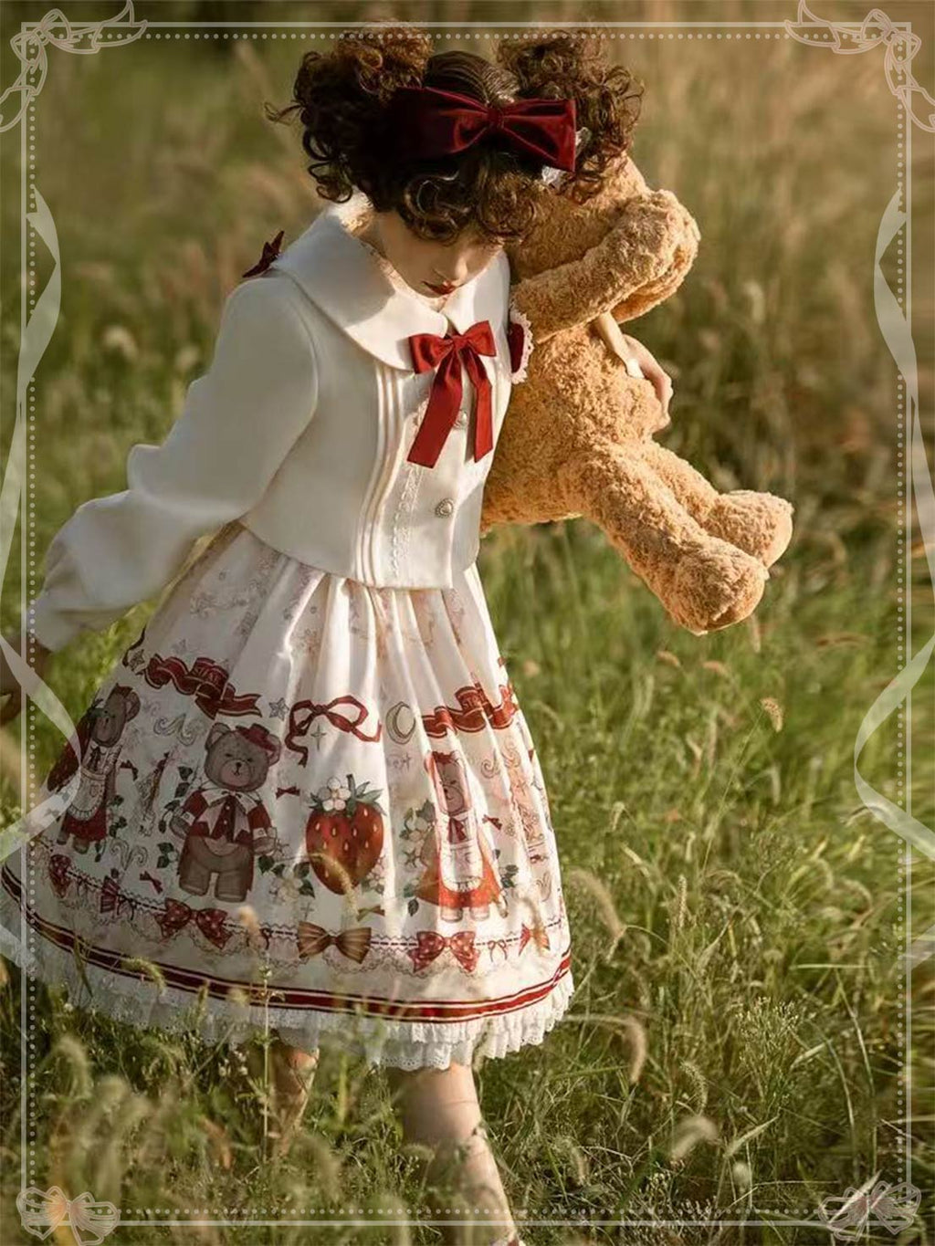 Sweet Lolita Winter Outfit Fluffy Cape Embroidered Bow Cute Two-Piece Dress Set