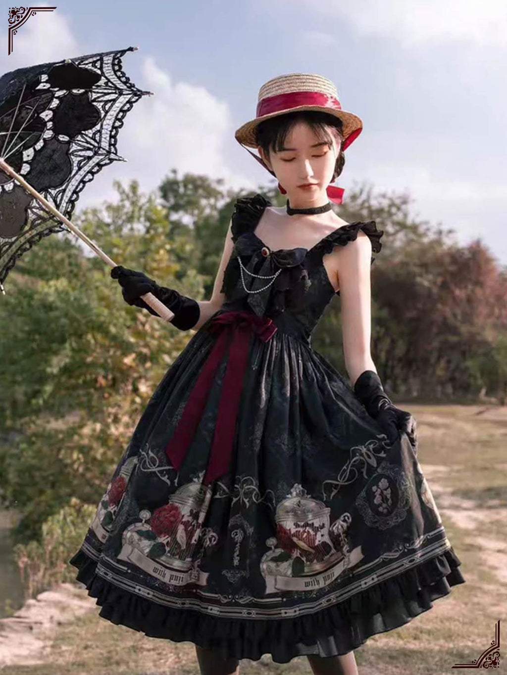 Gothic Lolita Black Printed Nightingale and Rose Suspender Dress with Bow