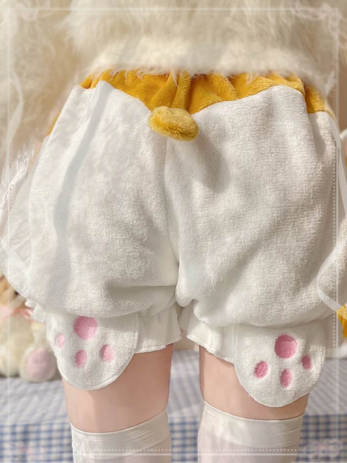 White Cute Lolita Petticoats Pumpkin Pants Cotton Velvet Thermal Lantern Shorts