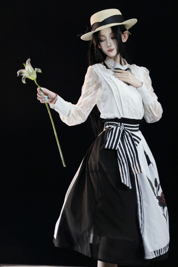 White/Black Lily Printed Ruffled Embroidered Bow Gothic Lolita Skirt