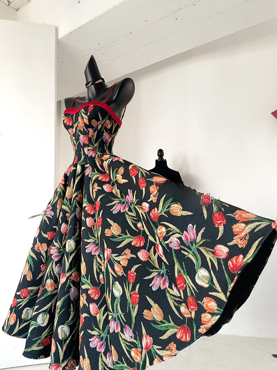 Elegant Floral Printed JSK Dress Black Midi Length Retro Classic Lolita Style Spring Summer