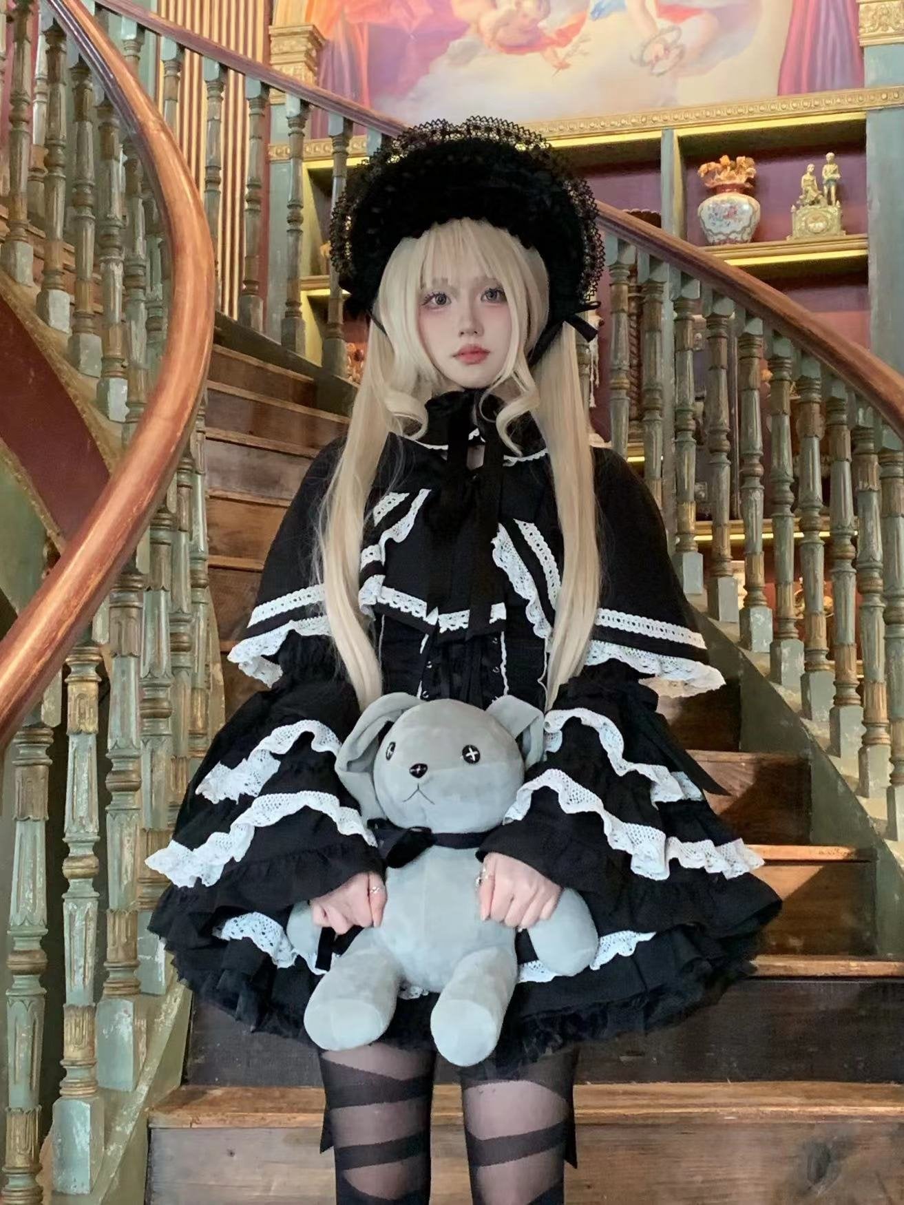 Gorgeous Lolita Dress Vintage OP Cape Set Kawaii Doll Red Black Dress
