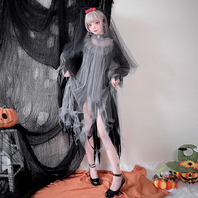 Unleash supernatural elegance in this multi-inspired Halloween costume that merges ghostly bridal aesthetics with undead horror. This gown features tattered lace detailing, blood-stained accents, and ethereal silhouettes that transform you into a haunting vision. Perfect for酒吧派对, theatrical performances, or trick-or-treat events, the dress combines vampire mystique, witch mystery and zombie horror in one unforgettable ensemble. Crafted with premium materials for movement and impact, it includes dramatic sle