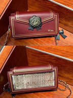 Design Concept:

Inspired by the romanticism of Victorian-era botanical illustrations and the delicate artistry of heirloom accessories, this bag embodies eternal elegance. The intertwining of velvet roses and metallic chains symbolizes the harmony between nature and craftsmanship, designed for those who cherish beauty that transcends trends.