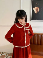 Design Concept:
This Lolita blouse in red features delicate lace detailing and a ruffled hem, creating a festive and whimsical aesthetic perfect for autumn and winter. The soft, breathable fabric ensures comfort while maintaining a structured, elegant look. Its playful yet refined design makes it ideal for daily wear, Christmas celebrations, tea parties, or casual Lolita gatherings.