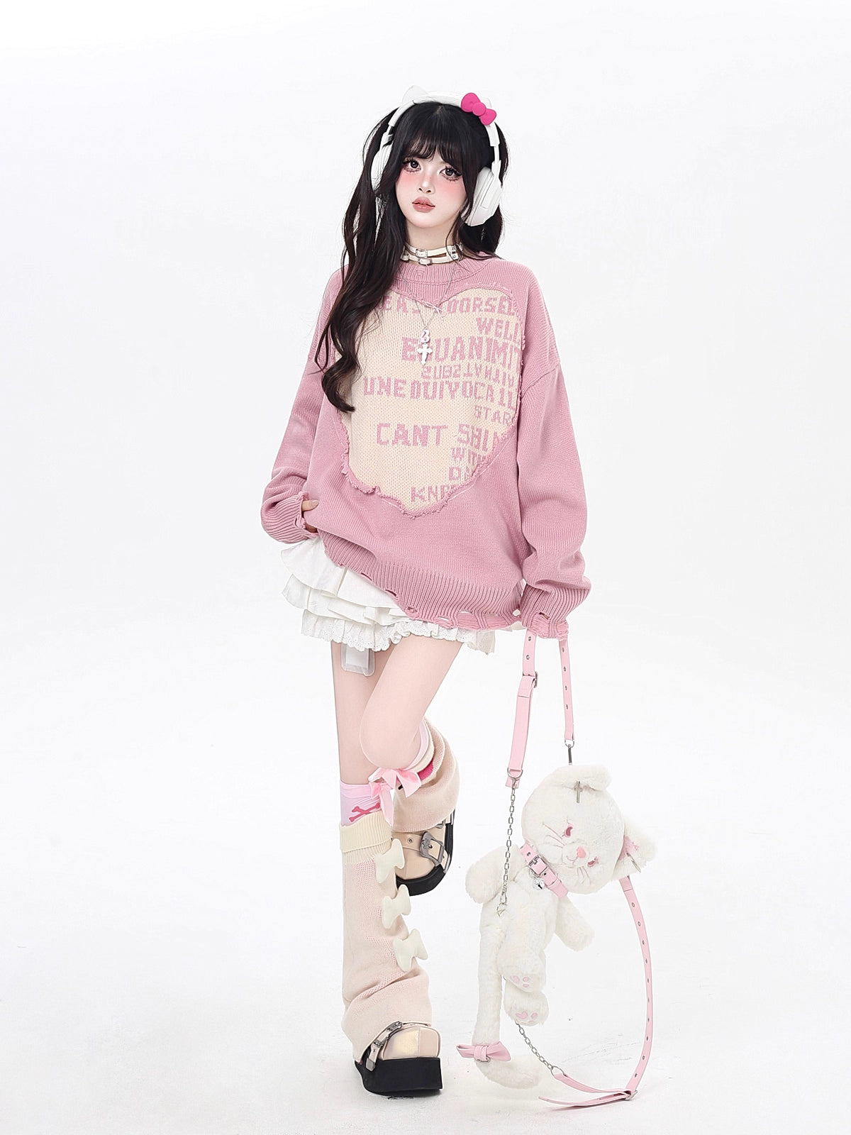 Inspired by the mystery of unopened letters, this sweater combines American casual comfort with a touch of intrigue. The relaxed silhouette and soft fabric offer effortless coziness, while the typographic print and black-and-pink color block add a modern, unisex edge. Lightweight yet warm, it’s perfect for solo layering or styled over collared shirts—a versatile piece for those who value subtle storytelling through style.
