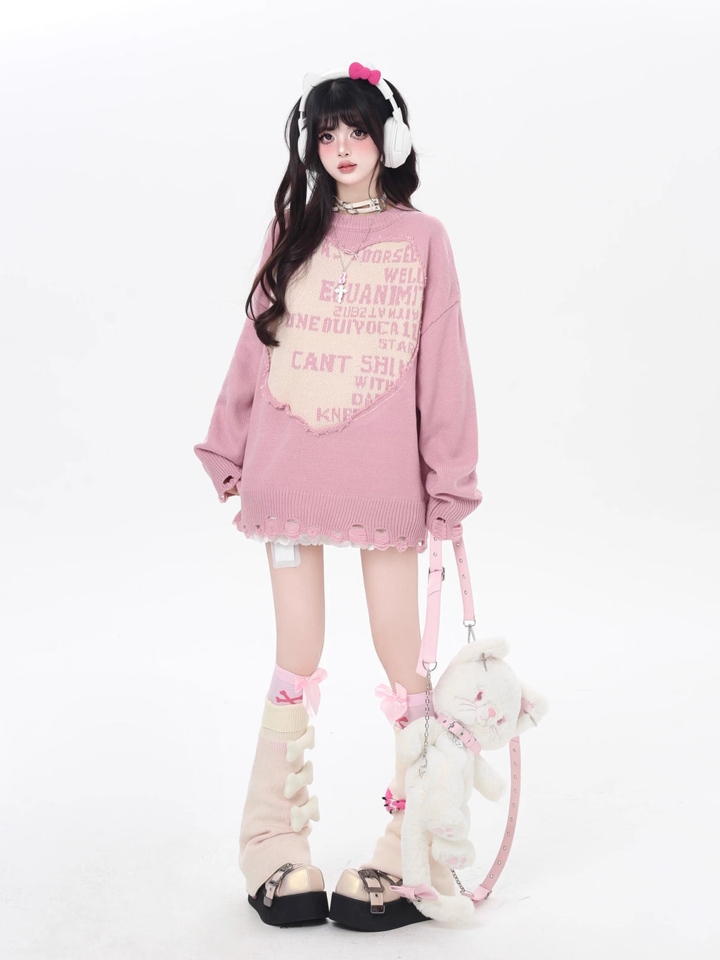 Inspired by the mystery of unopened letters, this sweater combines American casual comfort with a touch of intrigue. The relaxed silhouette and soft fabric offer effortless coziness, while the typographic print and black-and-pink color block add a modern, unisex edge. Lightweight yet warm, it’s perfect for solo layering or styled over collared shirts—a versatile piece for those who value subtle storytelling through style.