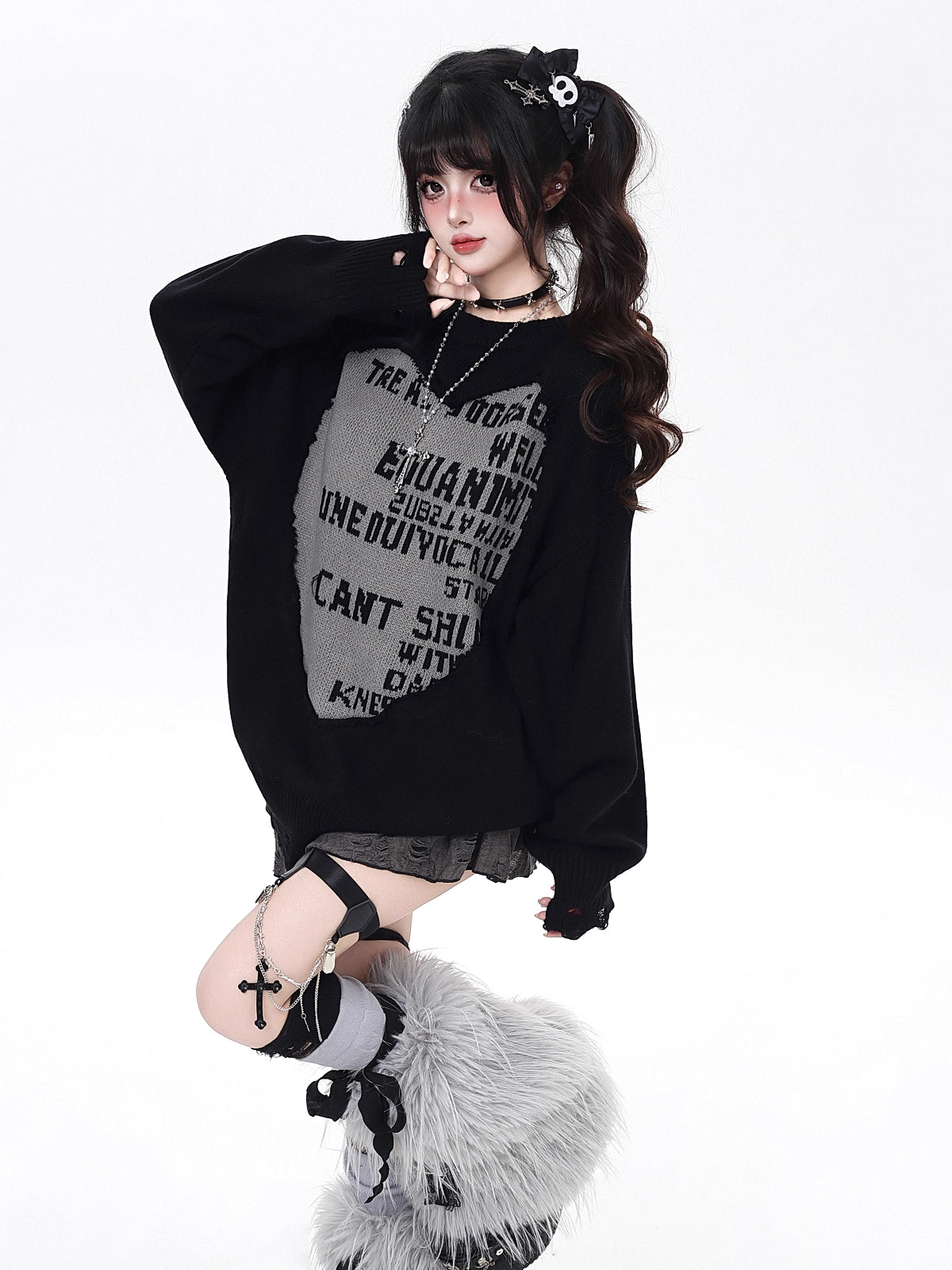 Inspired by the mystery of unopened letters, this sweater combines American casual comfort with a touch of intrigue. The relaxed silhouette and soft fabric offer effortless coziness, while the typographic print and black-and-pink color block add a modern, unisex edge. Lightweight yet warm, it’s perfect for solo layering or styled over collared shirts—a versatile piece for those who value subtle storytelling through style.