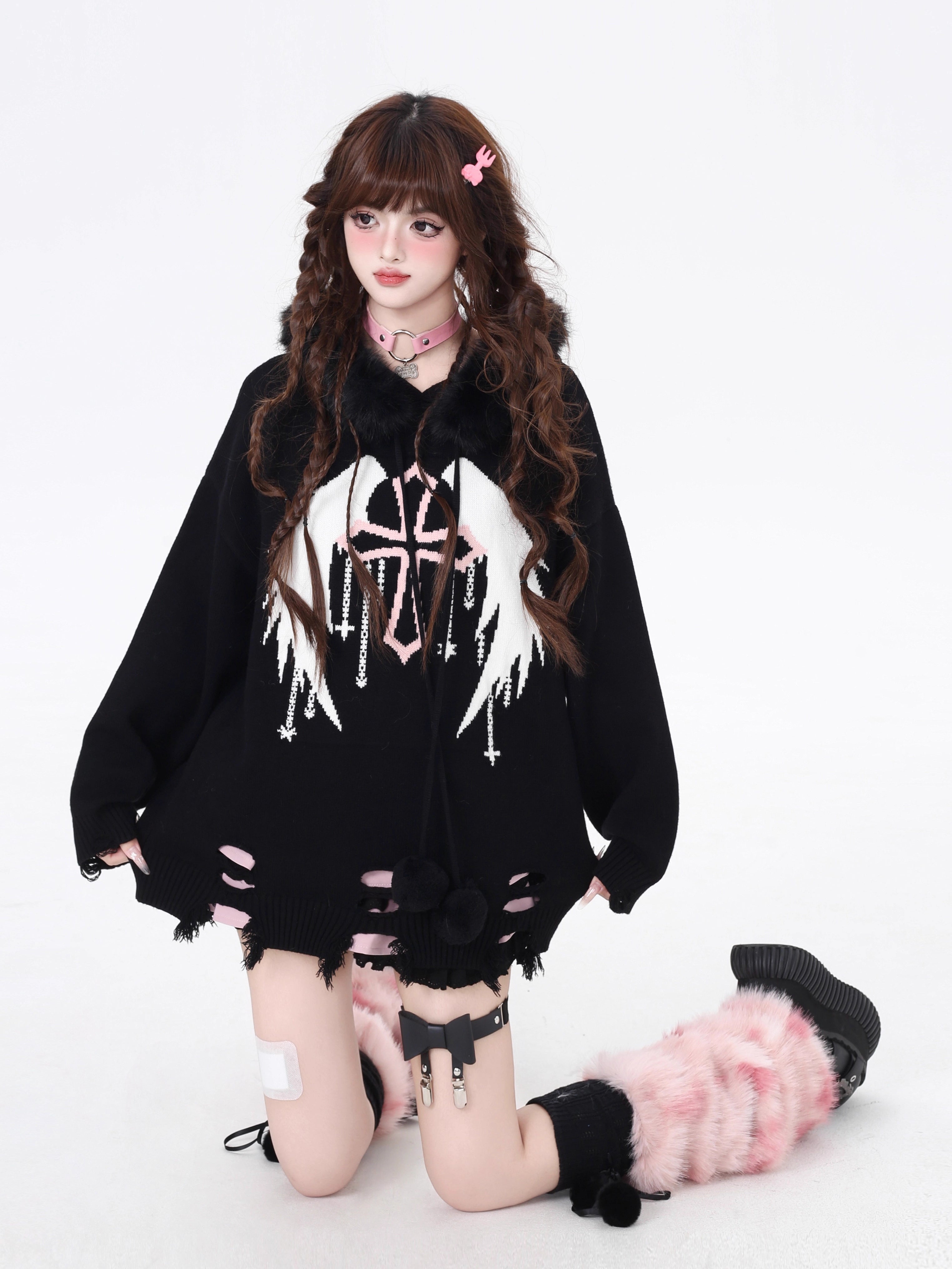 Design Concept:
This Lolita Coat piece in classic black combines sweet and cute aesthetics with cozy practicality. Crafted for winter casual wear, the hoodie features a soft, removable faux fur collar, allowing you to switch up your style while staying warm. Its loose fit ensures comfort, while the playful Lolita-inspired design adds a whimsical touch to everyday outfits. Perfect for layering over skirts or pants, it’s ideal for streetwear, casual outings, or seasonal cozy looks.