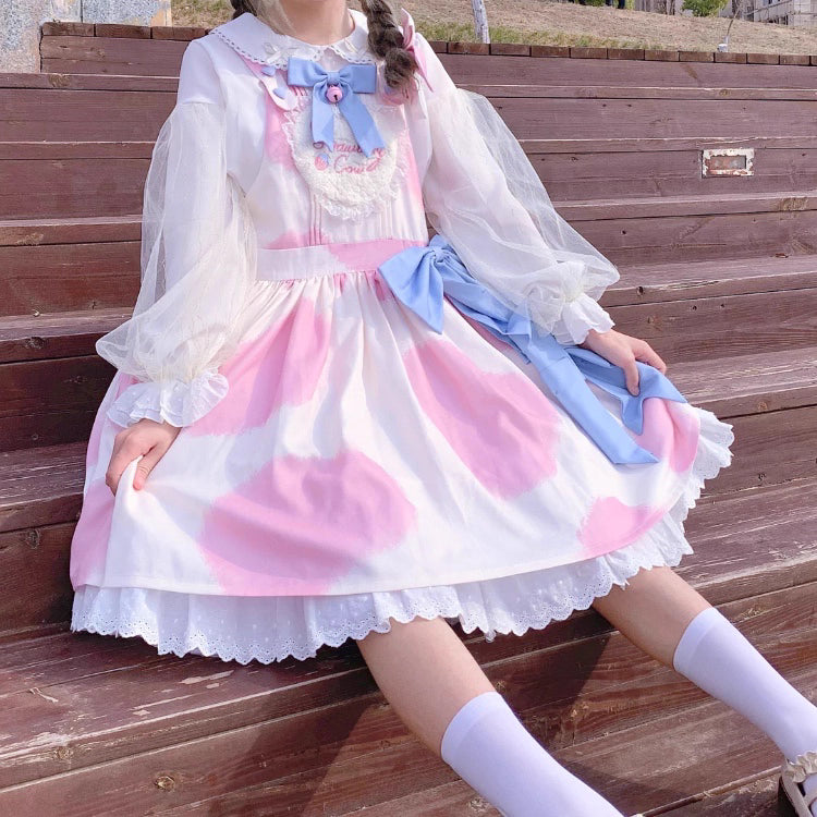 Design Concept:
This Lolita blouse features a delicate doll collar and a cropped, short silhouette, designed as a versatile inner layer for JSKs and other Lolita outfits. The soft chiffon fabric adds a gentle drape and elegant touch, making it suitable for layering or wearing on its own. Available in White and Black, it complements both sweet and Gothic Lolita styles.