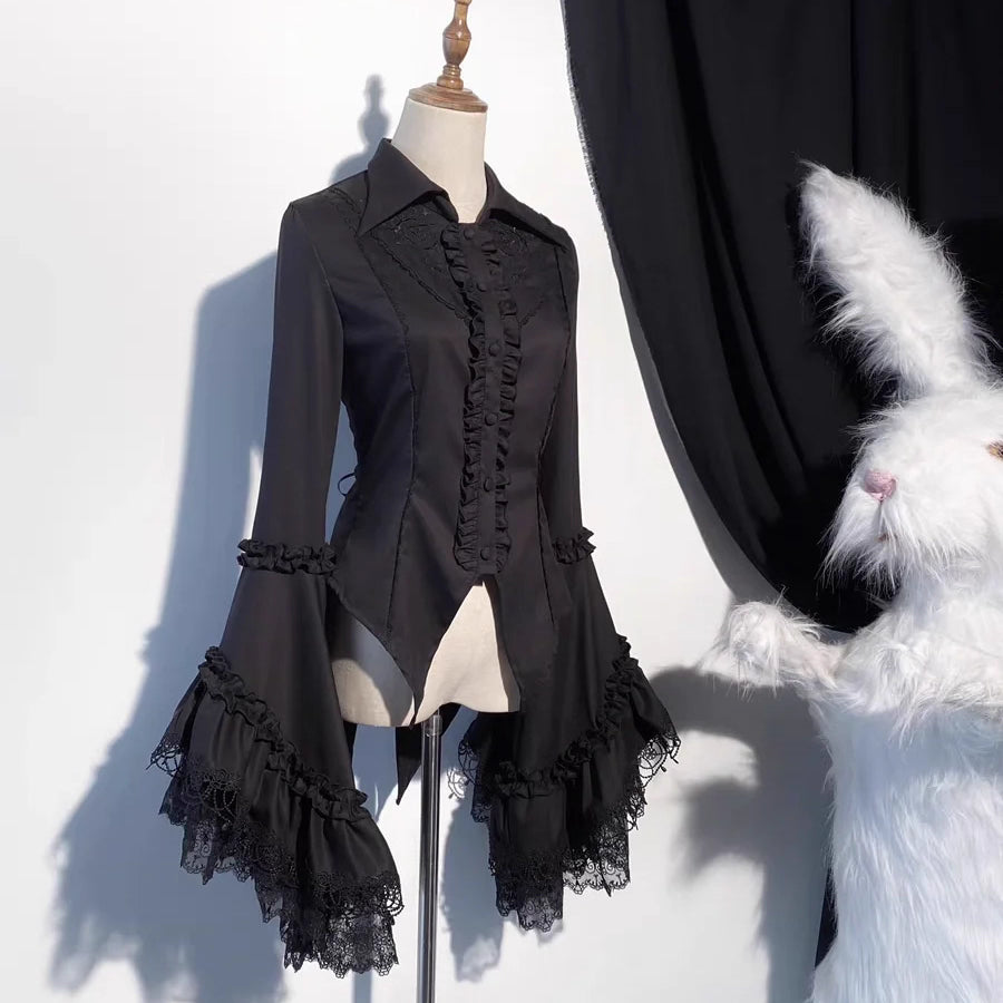 Design Concept:
This Gothic Lolita blouse features a classic tailcoat design inspired by medieval European fashion. Available in black and white, it combines vintage elegance with a refined Lolita silhouette. The tailored fit, pointed hem, and subtle ruffle accents create a sophisticated, timeless look, making it ideal for daily wear, tea parties, or themed gatherings.