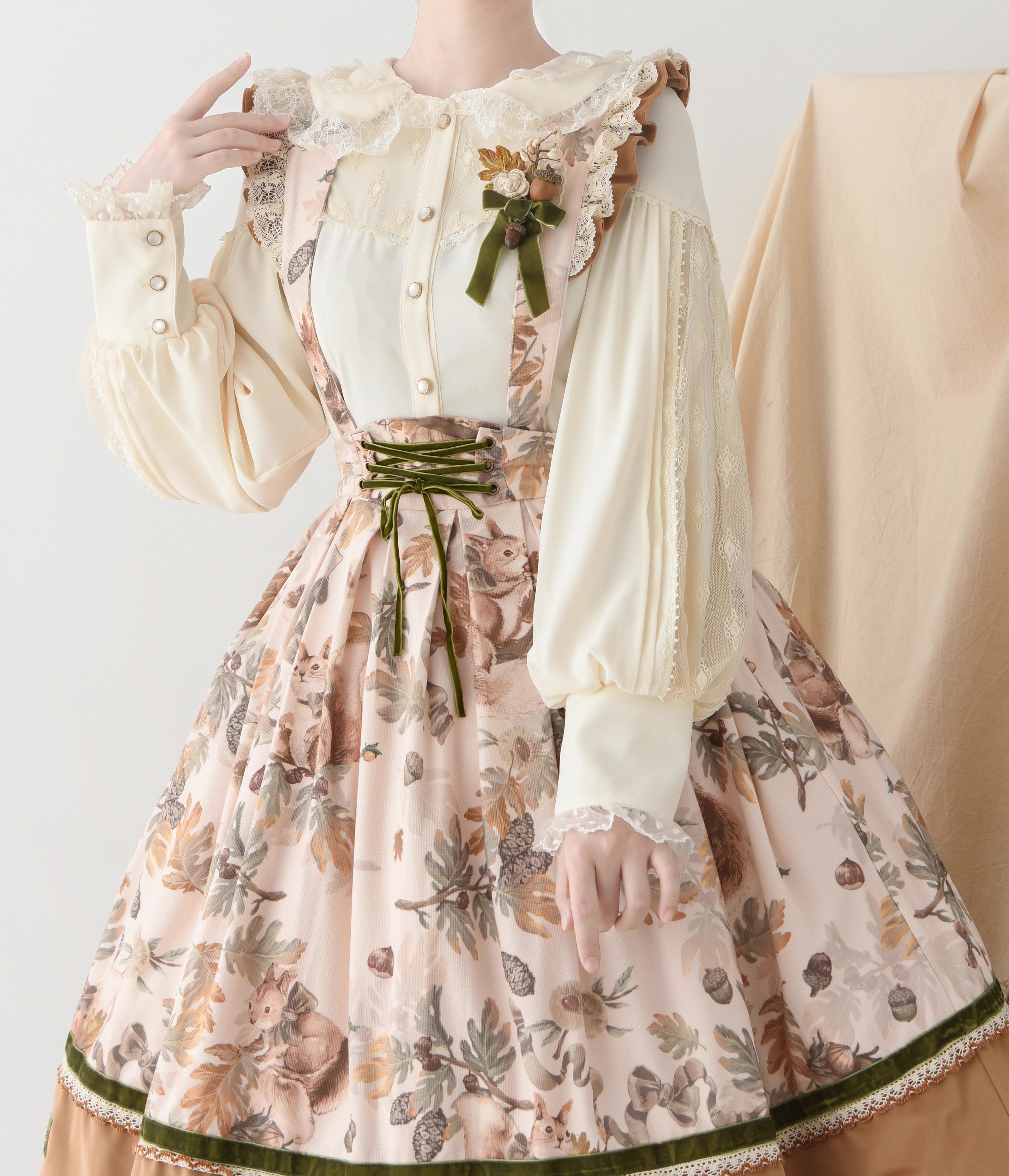 Design Concept:
This Lolita blouse features a delicate lace-trimmed doll collar and elegant leg-of-mutton sleeves, combining classic charm with a refined silhouette. The slim-fit design enhances the figure while maintaining a graceful Lolita aesthetic. Available in Ivory, Black, and Apricot, it provides versatile options to match various Lolita outfits.