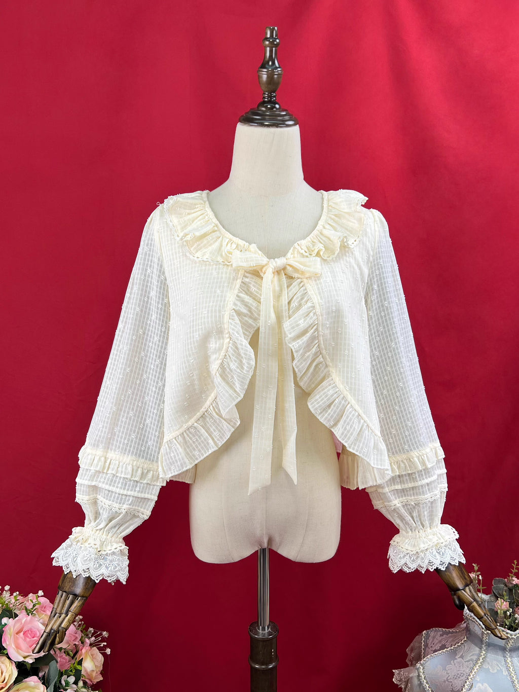 Design Concept:
This short Lolita outerwear cardigan is designed with a sweet and elegant touch, combining practicality with classic Lolita charm. The cropped silhouette highlights the waistline, while the long sleeves provide a delicate sun-protection function, making it a versatile piece for spring and summer. Available in Milky White and Apricot, the design brings a soft, feminine aura to any Lolita outfit.