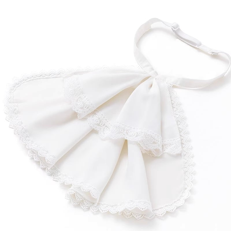 Design Concept:
This Lolita blouse in pure white features a pointed collar and elegant lantern sleeves, blending classic refinement with a versatile design. The slim-fit silhouette and soft fabric make it perfect as an inner layer for JSKs or as a standalone top, creating an effortlessly elegant Lolita look. Ideal for daily wear, tea parties, or casual gatherings, it combines sophistication with comfort, making it a staple piece in any Lolita wardrobe.