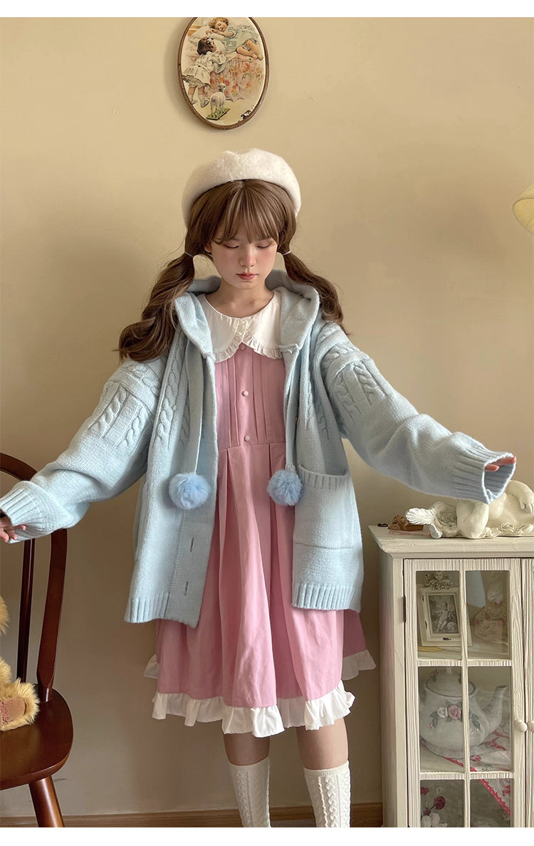 Design Concept:
Embrace a cozy, casual Lolita look with this multicolor hooded knit cardigan. Crafted from soft, high-quality yarn, the open-front design and relaxed fit provide comfort and ease of movement, while the cute hood adds a playful touch. Perfect for daily wear, casual outings, or tea party gatherings, this cardigan combines vintage charm with modern comfort for a versatile wardrobe staple.