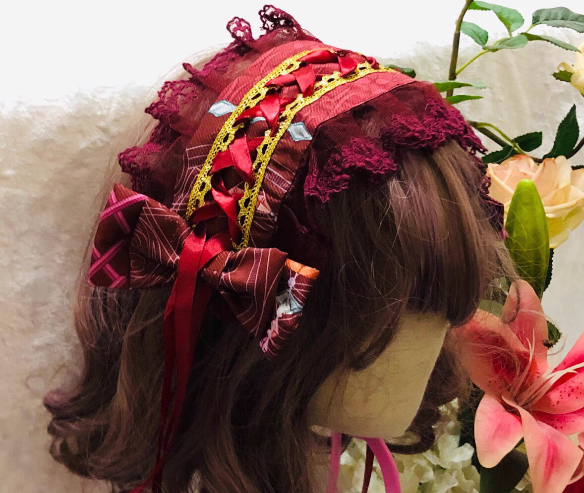 Design Concept:
This Lolita hair accessory features a delicate lace KC-style headband, combining elegance with everyday wearability. Designed for tea parties, casual outings, and seasonal events, it adds a charming and feminine touch to any Lolita hairstyle. Available in Burgundy and Brown, it complements both sweet and classic Lolita aesthetics.