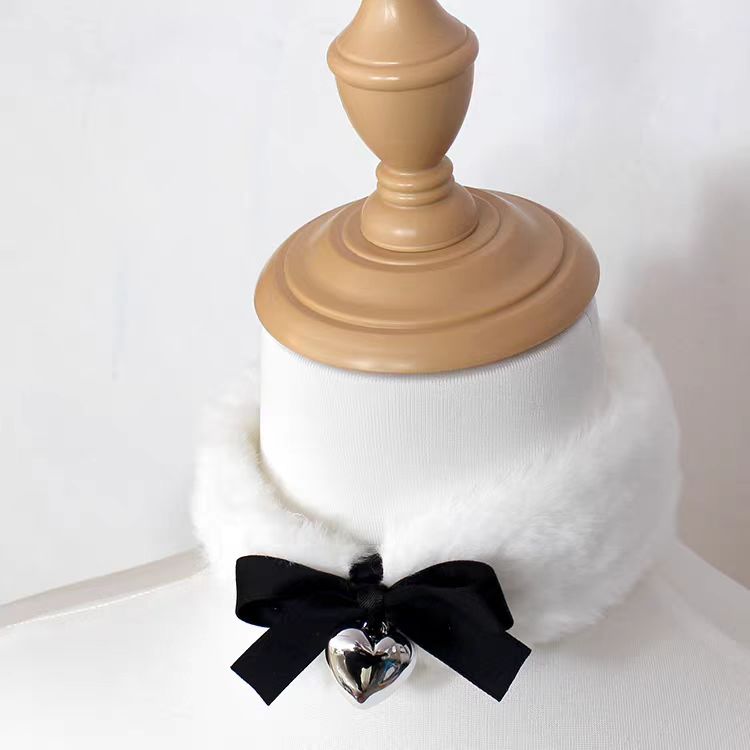 This Lolita Plush Bowknot Choker Necklace captures the sweetness of festive charm. Designed with soft plush material and adorned with a delicate bowknot, it offers a cozy yet elegant accent. Available in pink and red, it perfectly matches seasonal Christmas styling or sweet Lolita outfits. Lightweight and comfortable to wear, this choker is ideal for holiday parties, winter gatherings, or daily looks, adding a touch of warmth and cuteness to any ensemble.