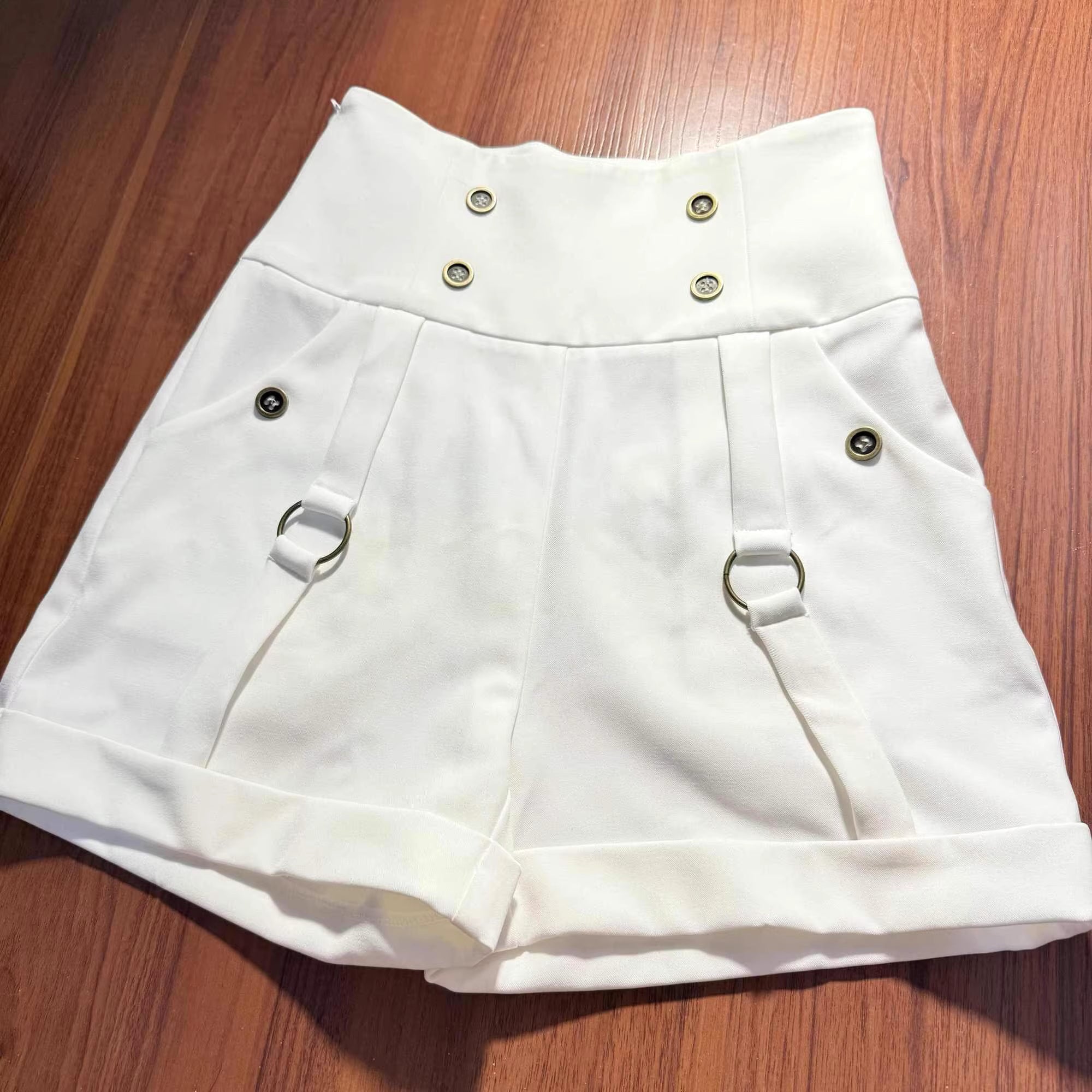 Design Concept:

These Lolita Shorts in White and Black bring a refined Gothic French vintage aesthetic to any Lolita ensemble. Designed with a flattering high-waist cut, they offer both elegance and comfort, making them a versatile staple for layering under Lolita blouses, corsets, or long coats. The classic monochrome palette highlights the retro charm while maintaining a subtle gothic edge. Perfect for tea parties, stage performances, cosplay events, or daily alternative fashion styling, these shorts bal