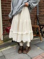 Design Concept:
This Lolita blouse in red features delicate lace detailing and a ruffled hem, creating a festive and whimsical aesthetic perfect for autumn and winter. The soft, breathable fabric ensures comfort while maintaining a structured, elegant look. Its playful yet refined design makes it ideal for daily wear, Christmas celebrations, tea parties, or casual Lolita gatherings.