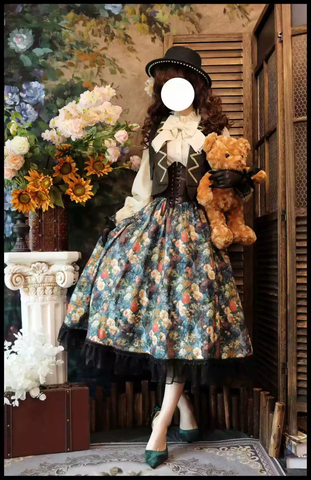 Step into a timeless masterpiece with the Rose Manor skirt, where oil painting-inspired roses bloom across luxurious fabric. This classic Lolita design merges artistic elegance with structured sophistication, featuring a high-waist A-line silhouette that flatters every figure. Handcrafted with meticulous attention to detail, the skirt offers customizable options for a personalized touch. Perfect for garden parties, formal events, or romantic outings, it embodies the grace of a bygone era while celebrating m