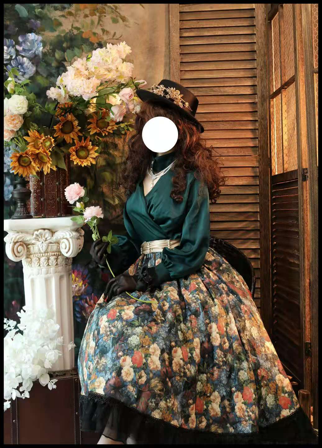 Step into a timeless masterpiece with the Rose Manor skirt, where oil painting-inspired roses bloom across luxurious fabric. This classic Lolita design merges artistic elegance with structured sophistication, featuring a high-waist A-line silhouette that flatters every figure. Handcrafted with meticulous attention to detail, the skirt offers customizable options for a personalized touch. Perfect for garden parties, formal events, or romantic outings, it embodies the grace of a bygone era while celebrating m