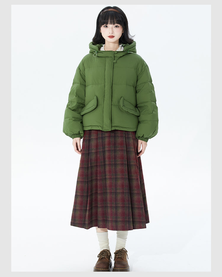 Embrace autumn’s warmth with this vintage-inspired red tartan skirt, crafted from soft wool blend fabric for cozy comfort. The classic A-line silhouette and gentle pleats create a flattering, relaxed fit, while the midi length adds timeless elegance. Perfect for pairing with sweaters or blouses, this skirt blends rustic charm with refined versatility. Ideal for crisp fall days, holiday gatherings, or adding a touch of nostalgic romance to your wardrobe. Designed for both style and substance, it invites you 