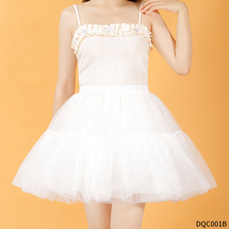 Designed for seamless integration with traditional and modern styles, this petticoat combines practicality with elegance. Its hoopless soft tulle construction provides natural lightweight support without rigidity, while the adjustable length ensures versatile wear under Hanfu, Lolita dresses, or Ma Mian skirts. The subtle fullness enhances silhouettes gracefully, offering comfort and ease for daily wear while preserving the poetic flow of traditional aesthetics.
